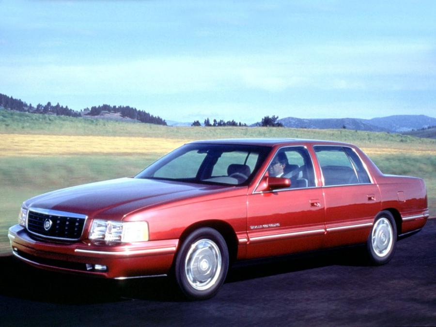  Cadillac DeVille Concours 1997 года  (фото 8 из 21)